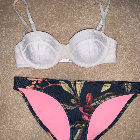 triangl swimwear Other - Cute TRIANGL Bikini Set!